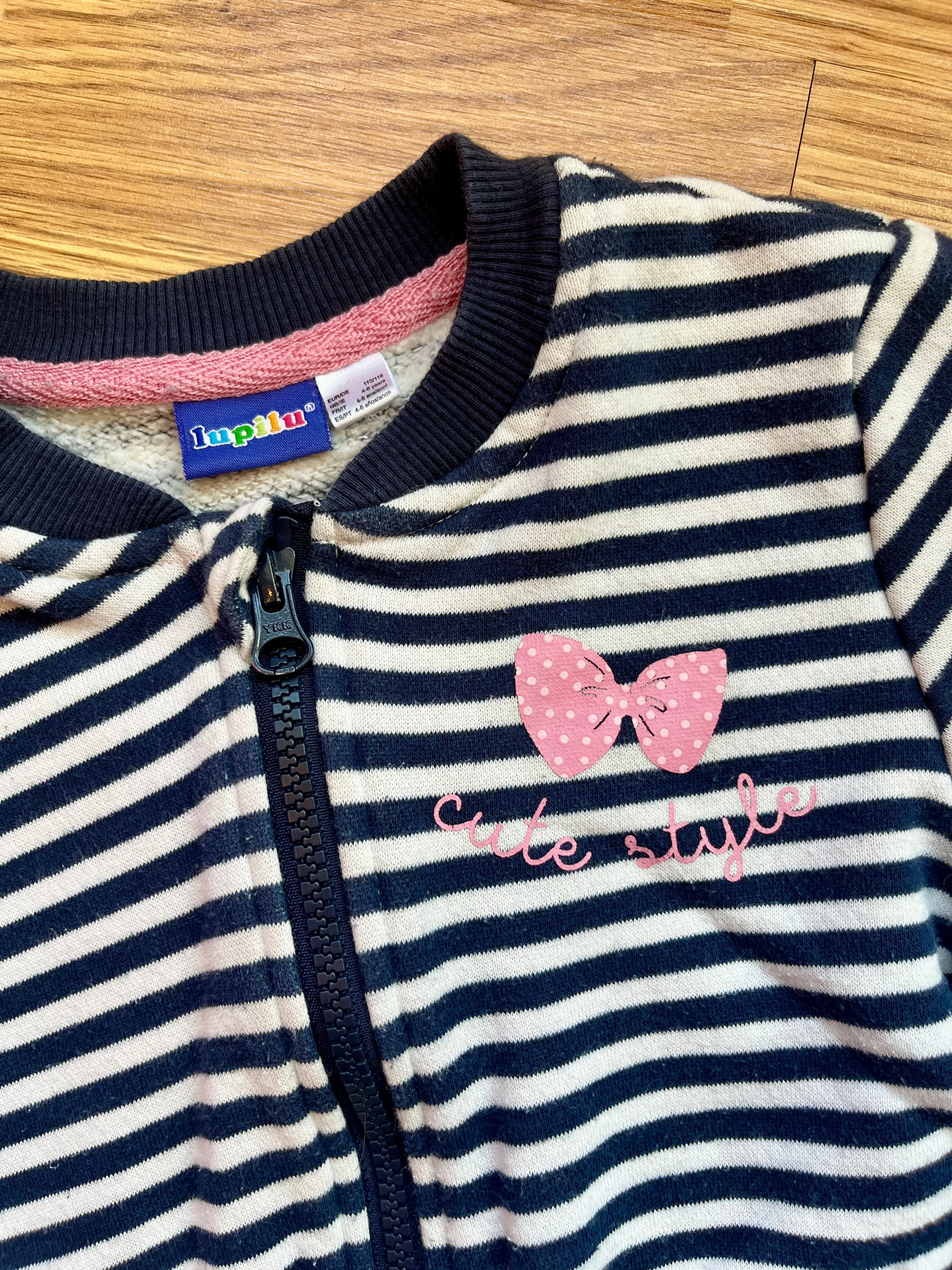 Adorable Striped Zip Up Sweater/Jacket, w/ Pockets!, Kids 4/4T
