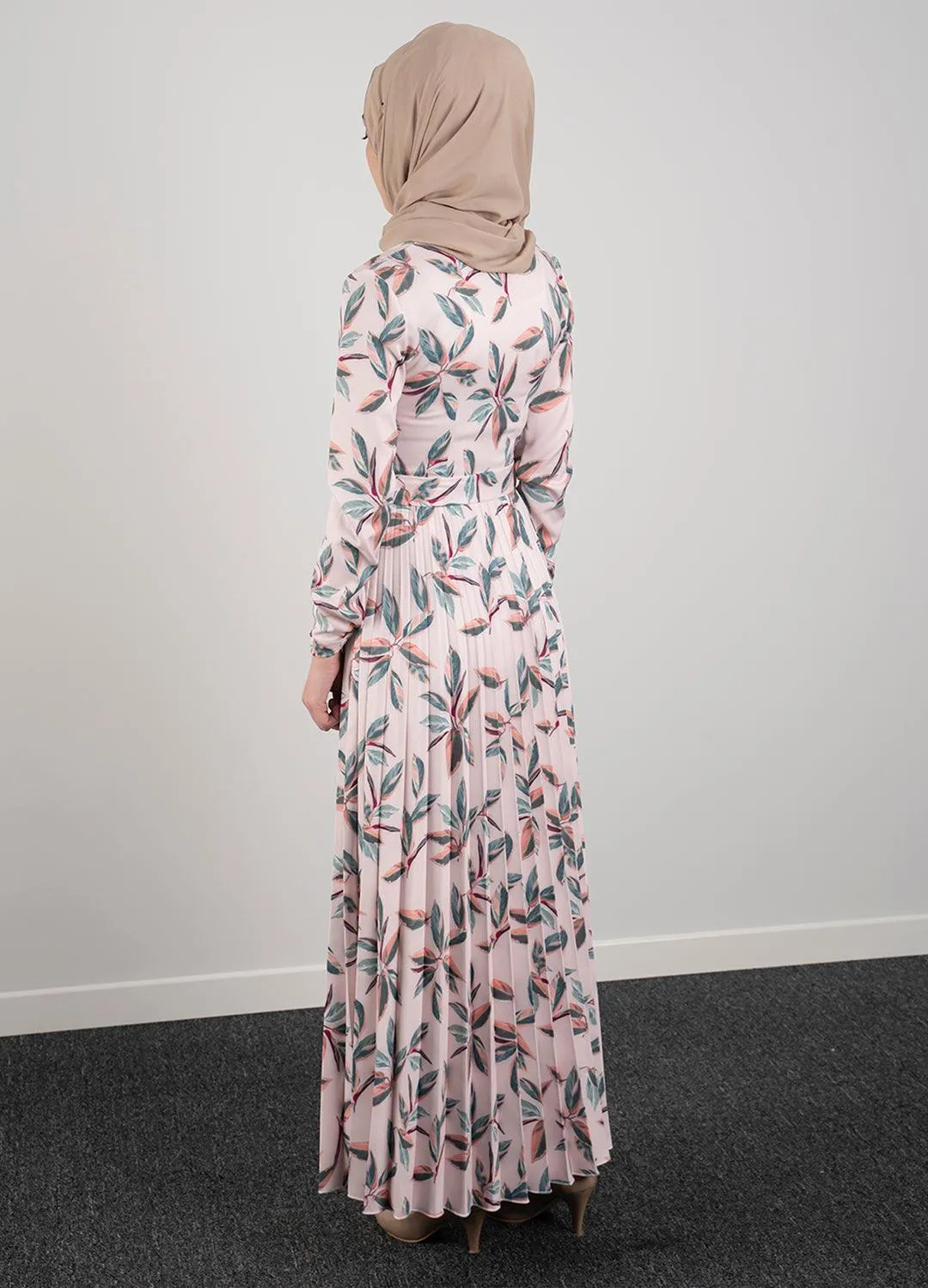 Multi-leaf dress