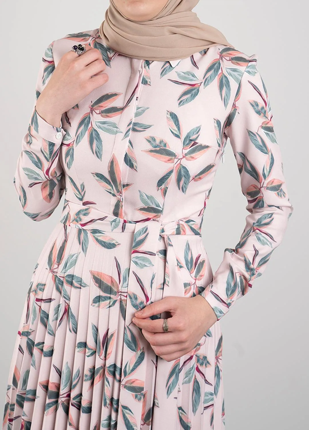 Multi-leaf dress