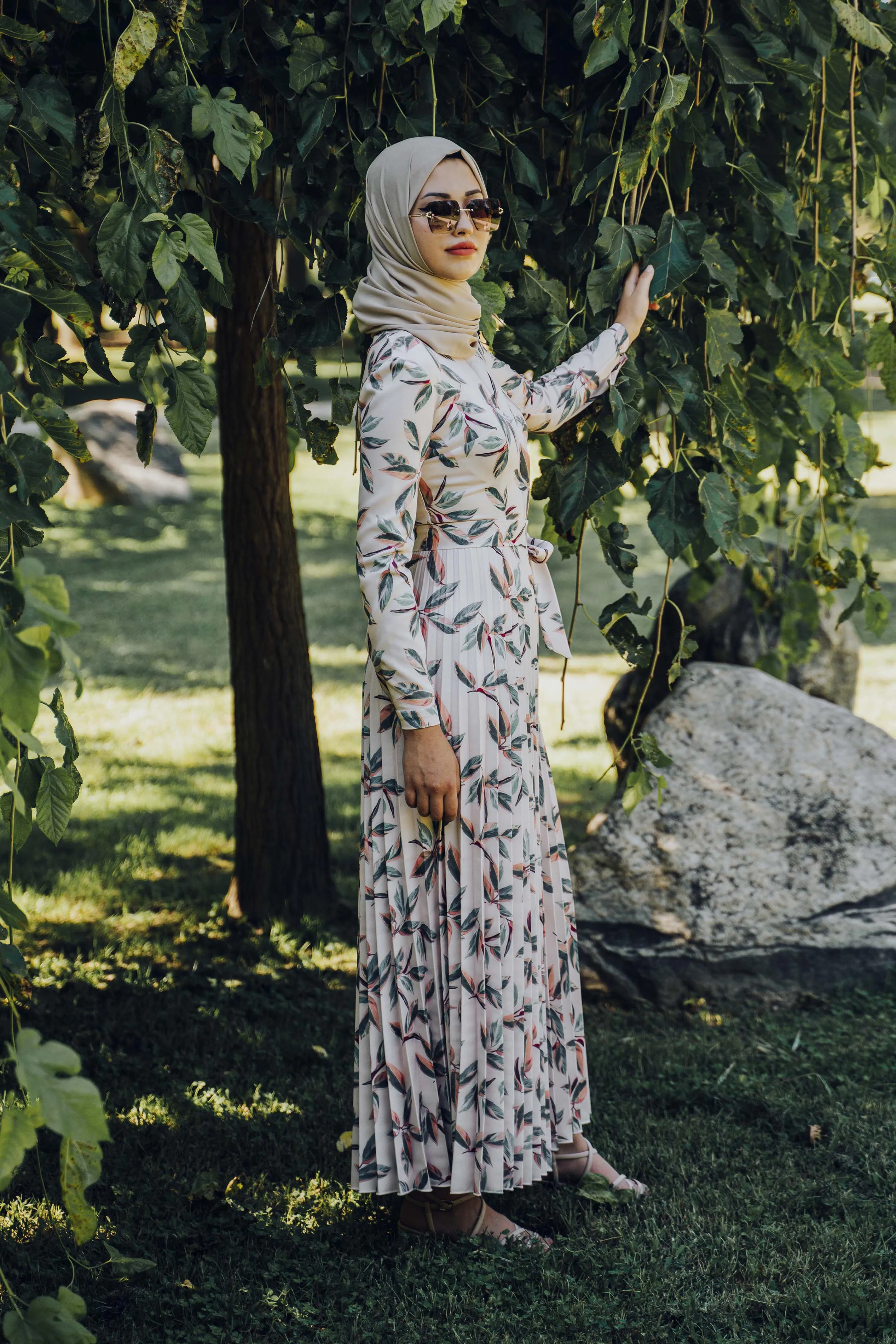 Multi-leaf dress
