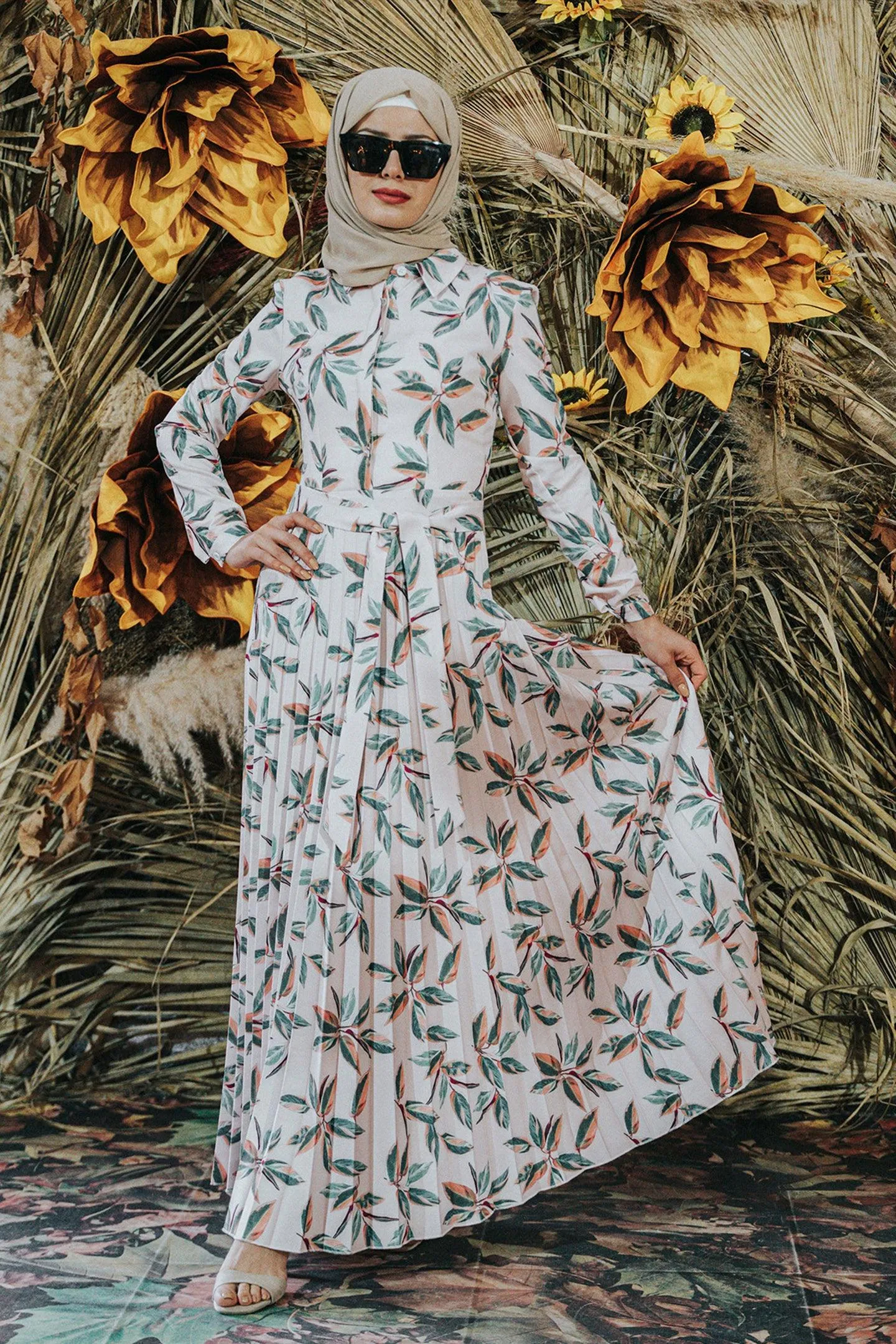 Multi-leaf dress